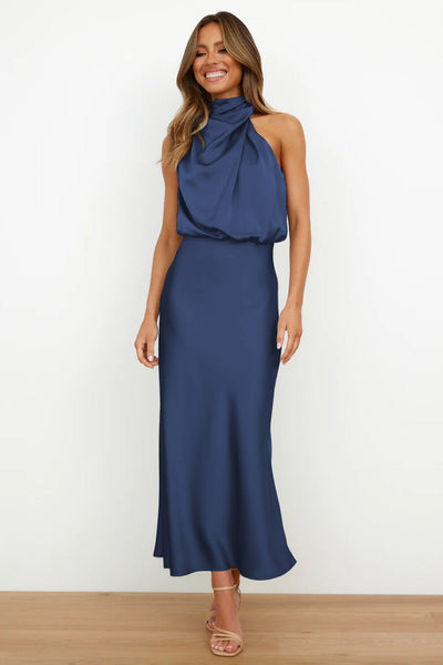 Ingrid | Lang satinkjole med halterneck