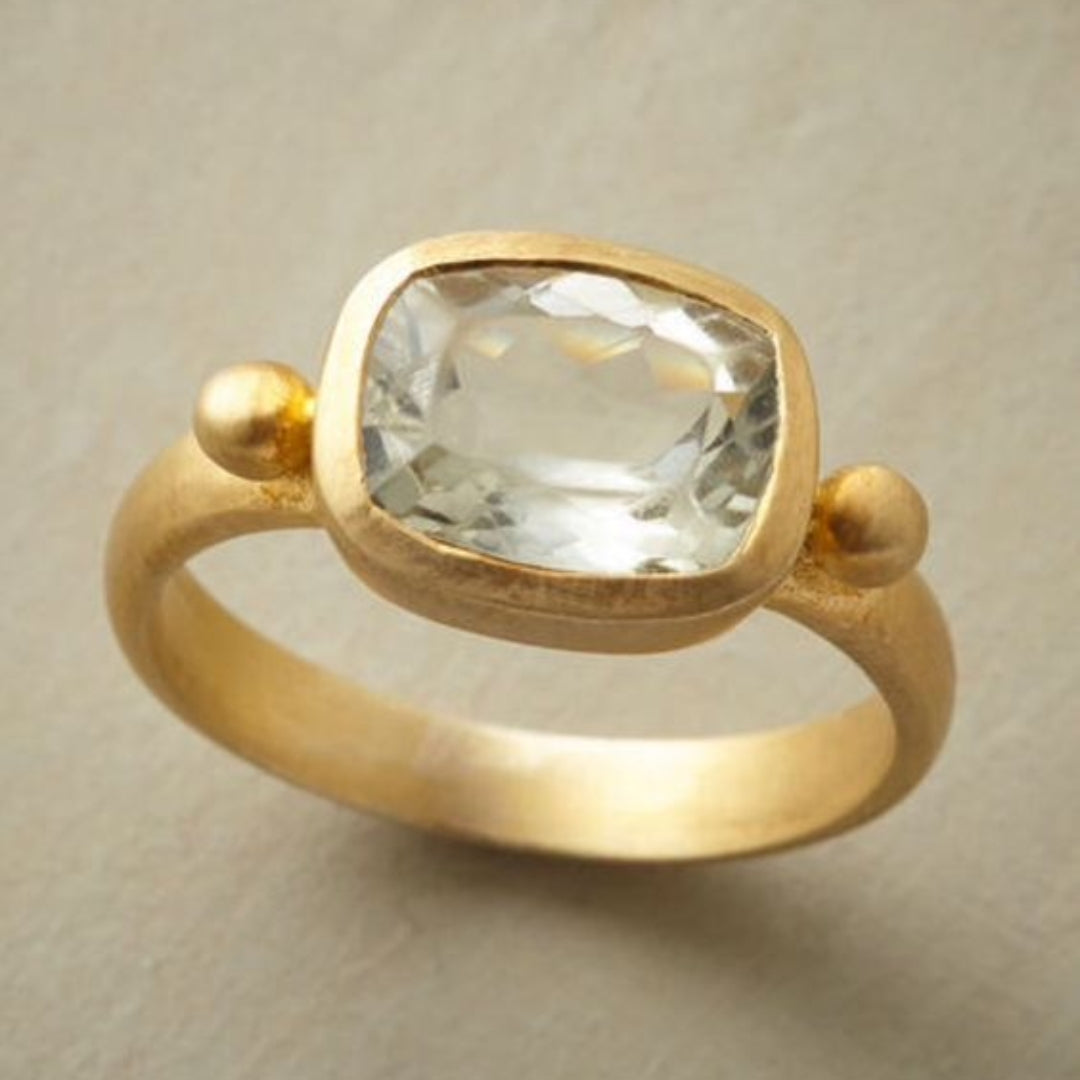 Krystalring i vintage guld